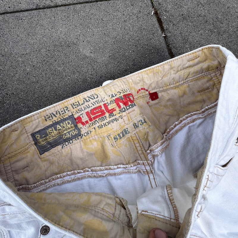 Detailansicht: Sourced limited accessories and clothes River Island white bootcut jeans retro – Logo, Nähte oder Material
