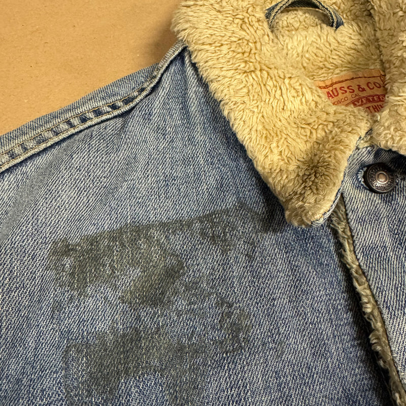 Detailansicht: Sourced limited accessories and clothes Levi Strauss vintage puffered denim jacket – Logo, Nähte oder Material