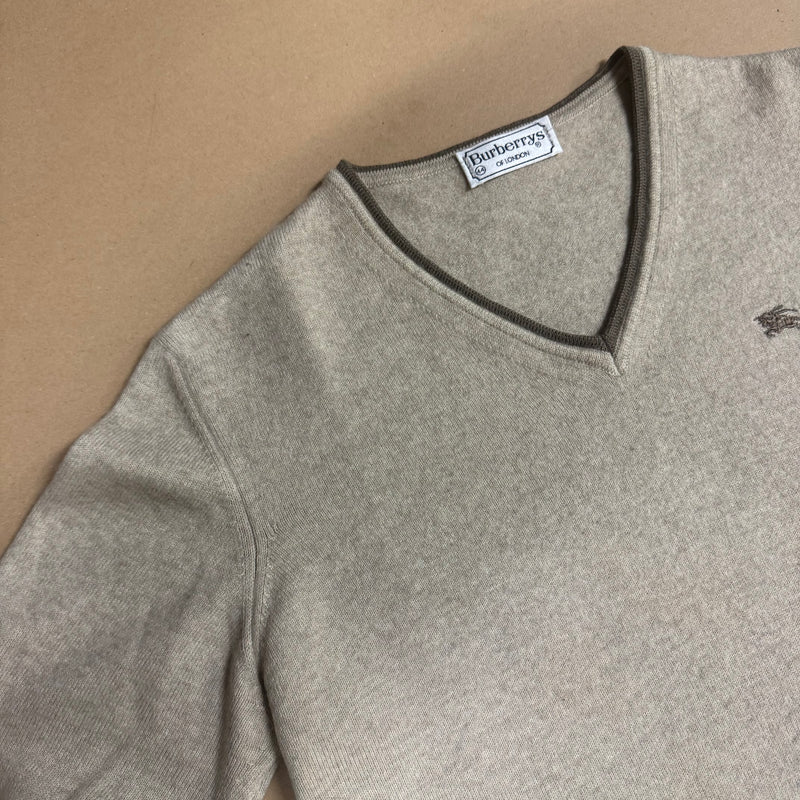 Detailansicht: Sourced limited accessories and clothes Burberry London cropped women’s long sleeve – Logo, Nähte oder Material