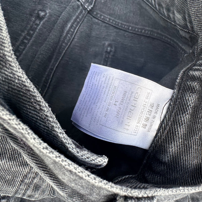 Detailansicht: Sourced limited accessories and clothes Carhartt black baggy retro jeans – Logo, Nähte oder Material