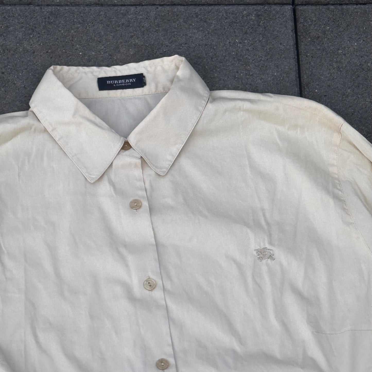 Burberry London cream vintage chemise/shirt