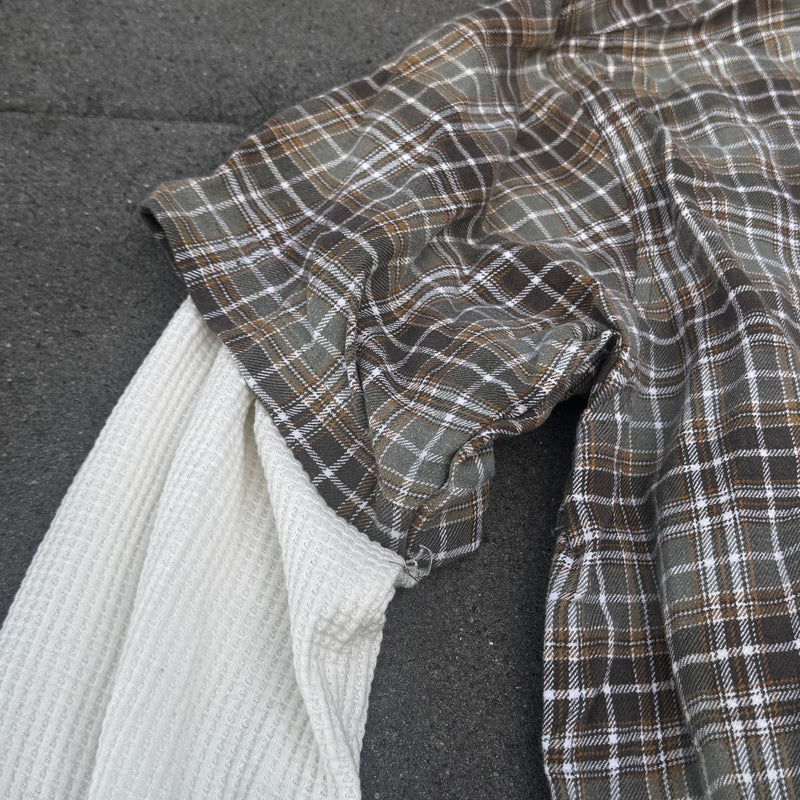 Detailansicht: Sourced limited accessories and clothes Yankees custom checkered longsleeve chemise – Logo, Nähte oder Material