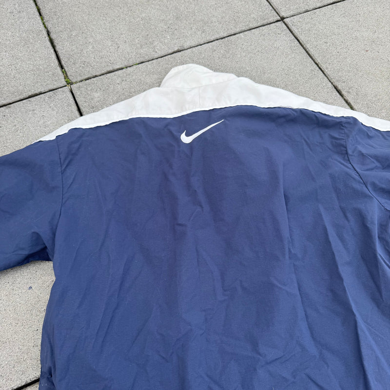 Detailansicht: Sourced limited accessories and clothes Nike 90s vintage track jacket – Logo, Nähte oder Material