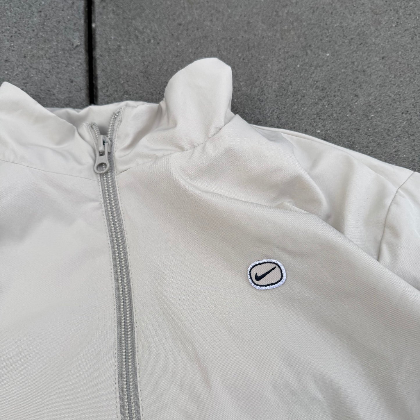 Nike vintage women’s beige track jacket