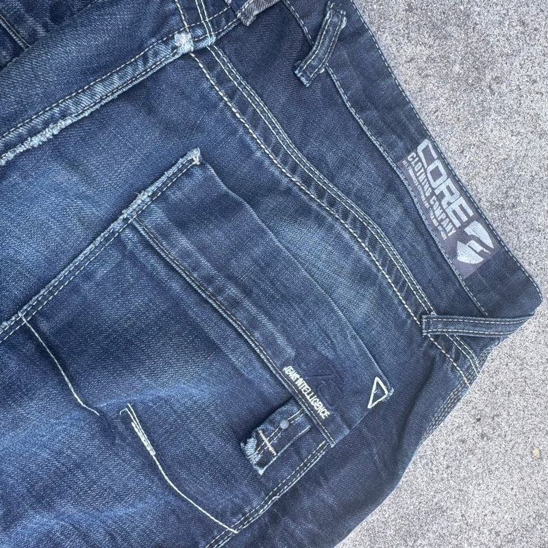 Detailansicht: Sourced limited accessories and clothes JCK Core denim baggy streetwear jeans – Logo, Nähte oder Material