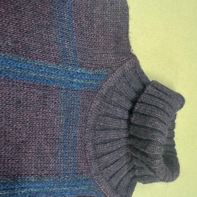 Detailansicht: Sourced limited accessories and clothes Vintage Lacoste women’s slightly cropped wool sweatshirt – Logo, Nähte oder Material