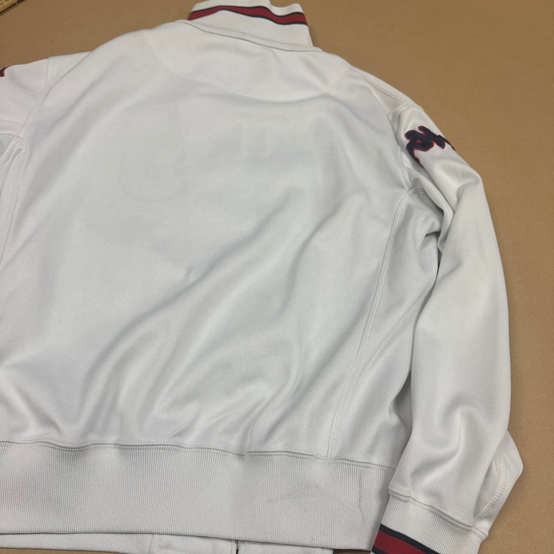 Detailansicht: Sourced limited accessories and clothes Kappa Paris streetwear white track jacket – Logo, Nähte oder Material