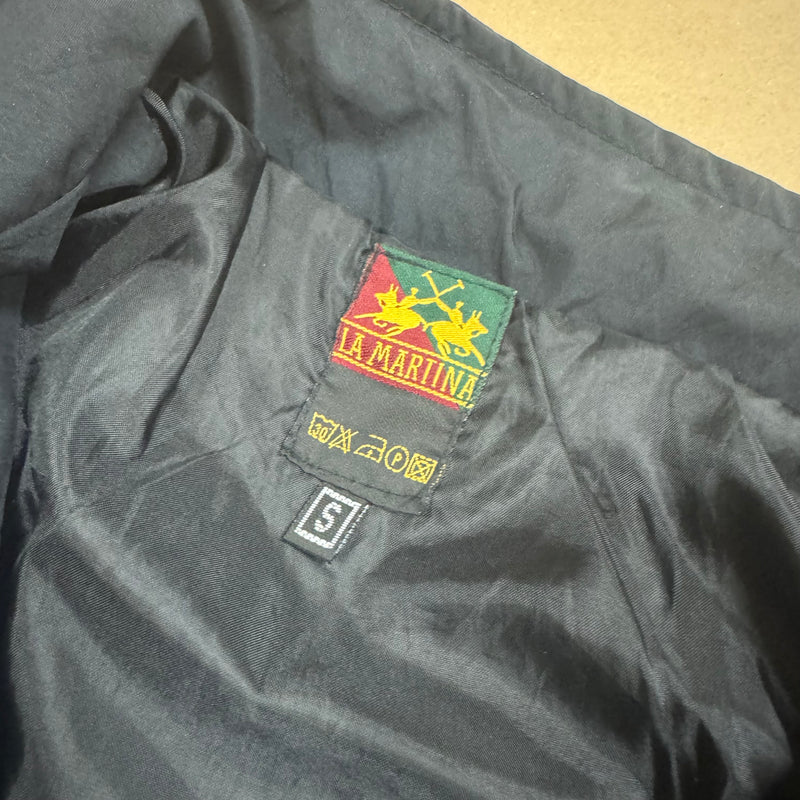 Detailansicht: Sourced limited accessories and clothes La Martina European Champions rain jacket – Logo, Nähte oder Material