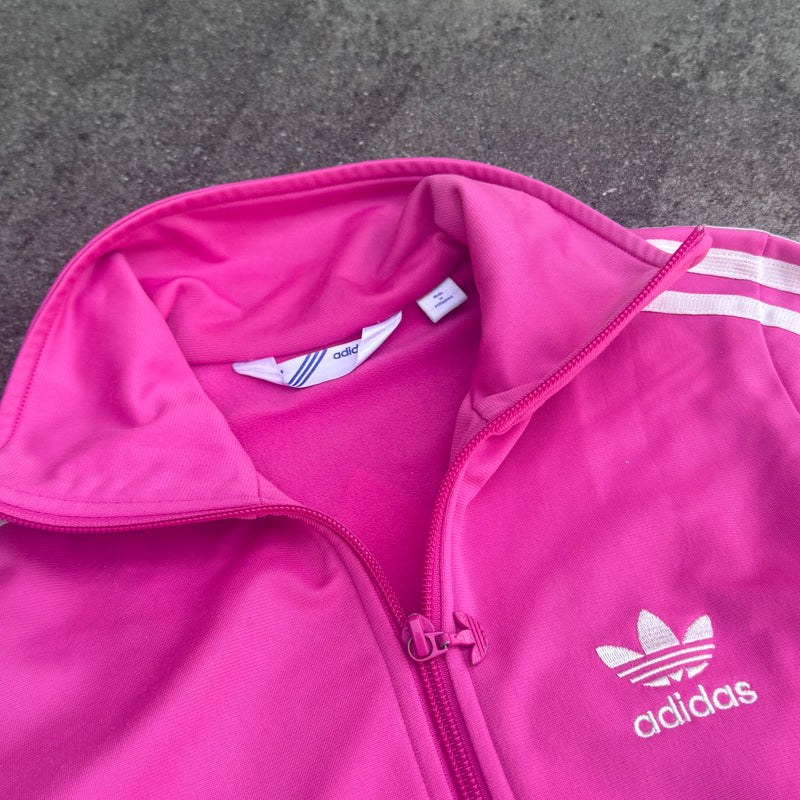 Detailansicht: Sourced limited accessories and clothes Adidas Firebird y2k pink track jacket – Logo, Nähte oder Material