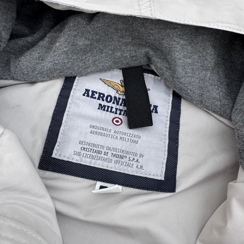 Detailansicht: Sourced limited accessories and clothes Aeronautica Militare Italian Airforce rain jacket – Logo, Nähte oder Material