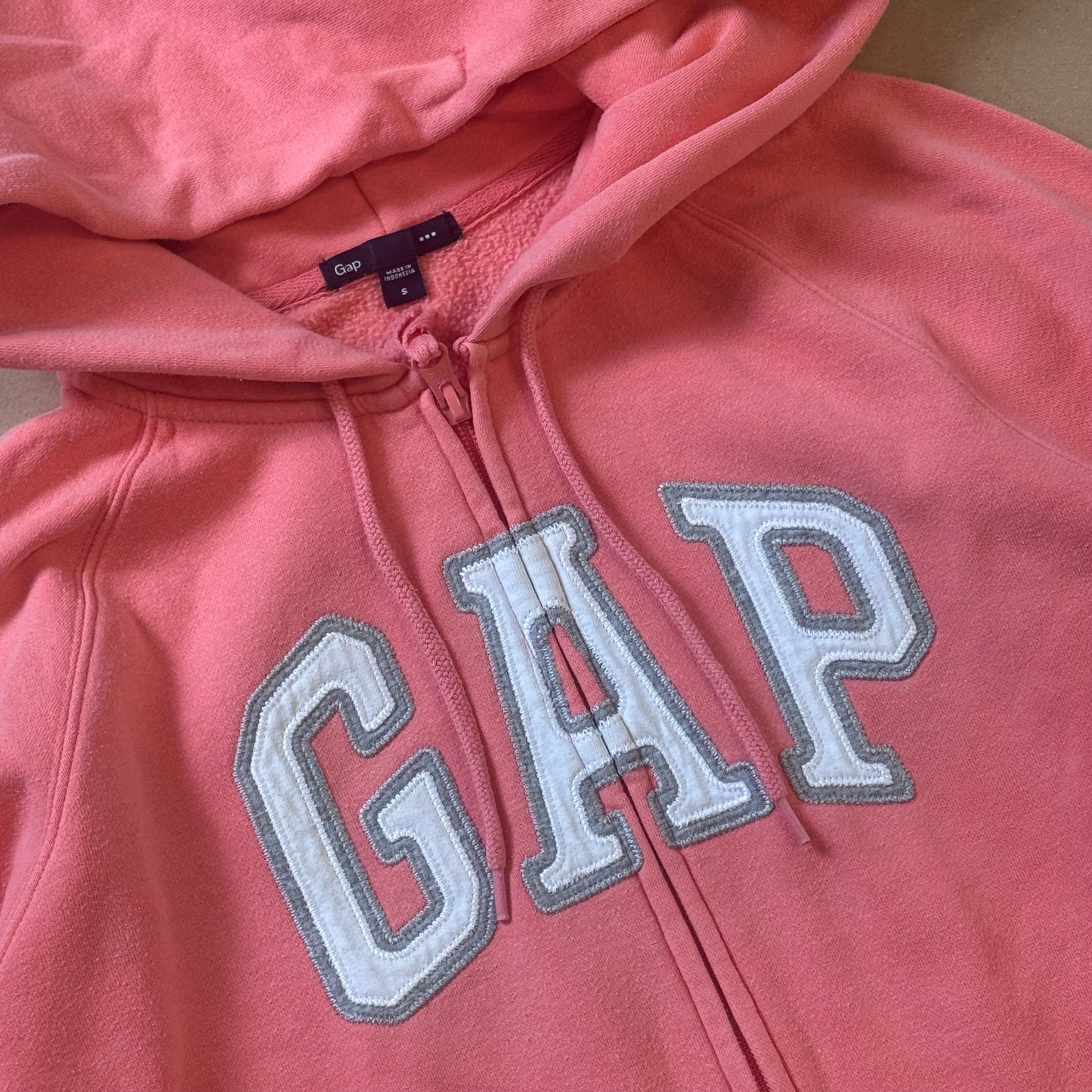 GAP casual y2k pink zip-hoodie