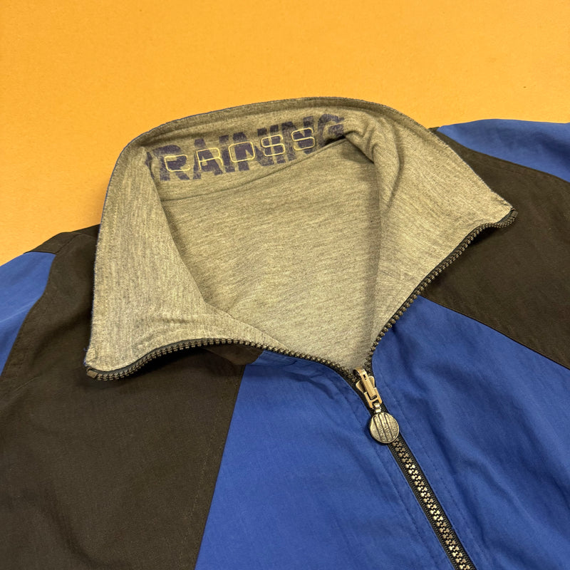 Detailansicht: Sourced limited accessories and clothes Adidas training vintage 90s track jacket – Logo, Nähte oder Material