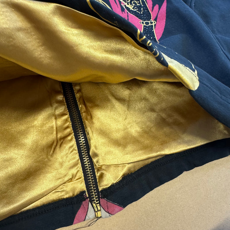 Detailansicht: Sourced limited accessories and clothes Christian Audigier y2k rhinestones zip-up – Logo, Nähte oder Material