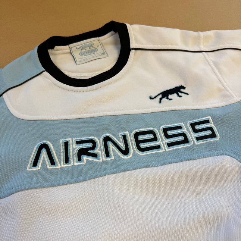 Detailansicht: Sourced limited accessories and clothes Airness streetwear style white sweatshirt – Logo, Nähte oder Material