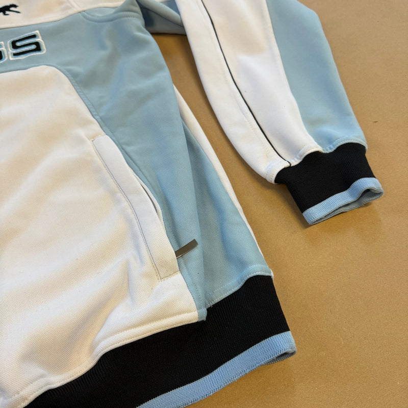 Detailansicht: Sourced limited accessories and clothes Airness streetwear style white sweatshirt – Logo, Nähte oder Material