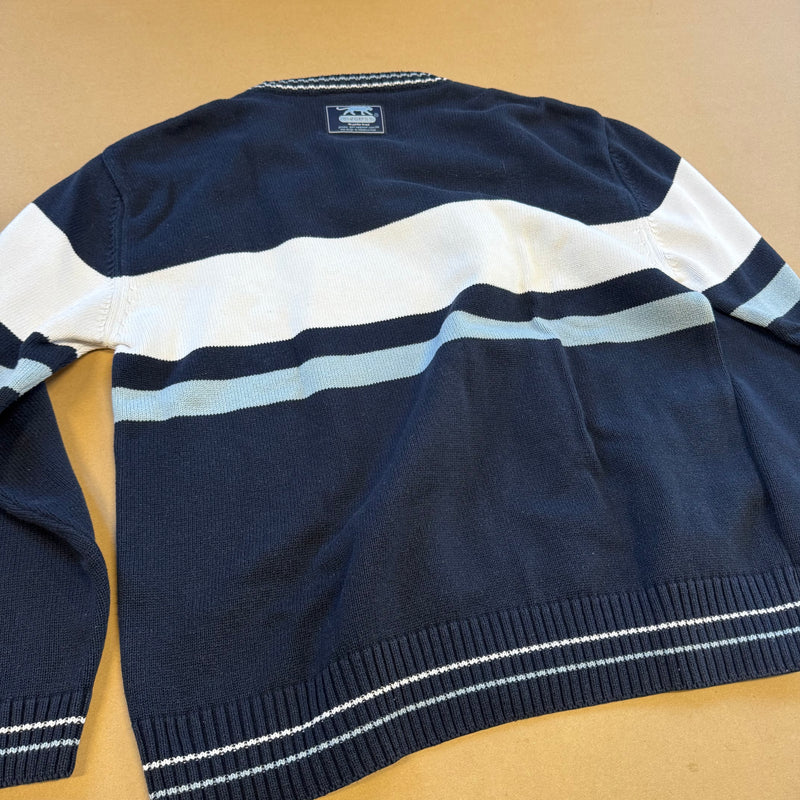 Detailansicht: Sourced limited accessories and clothes Airness vintage knitted v-neck sweatshirt – Logo, Nähte oder Material