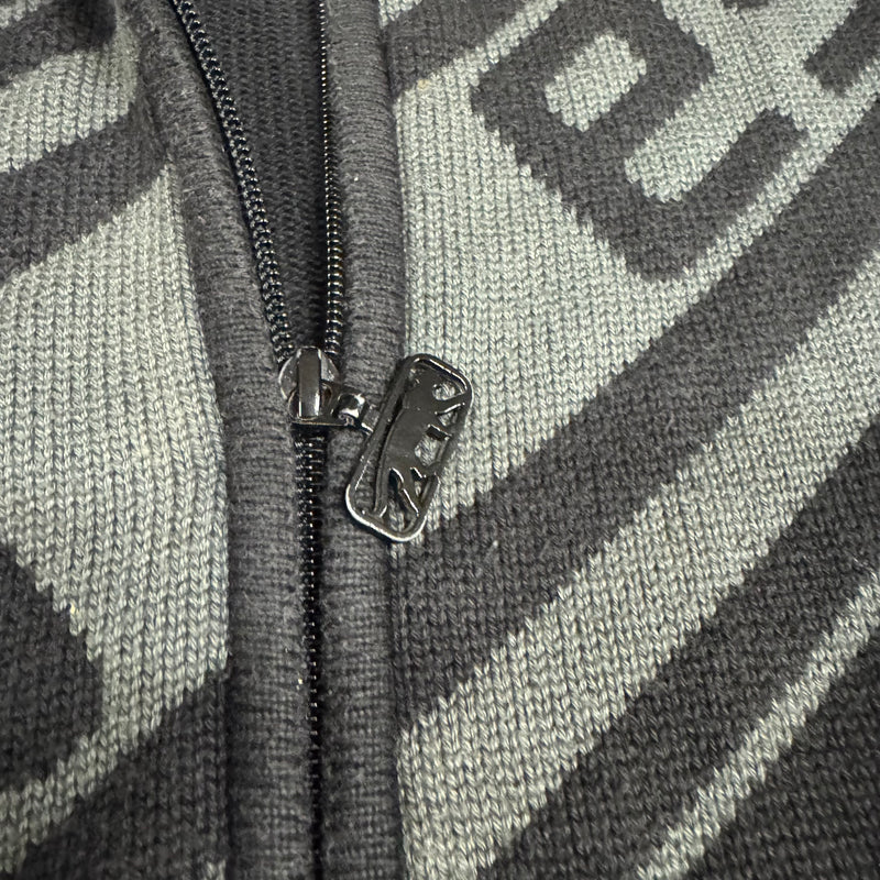 Detailansicht: Sourced limited accessories and clothes Airness vintage black knitted oversized jacket – Logo, Nähte oder Material