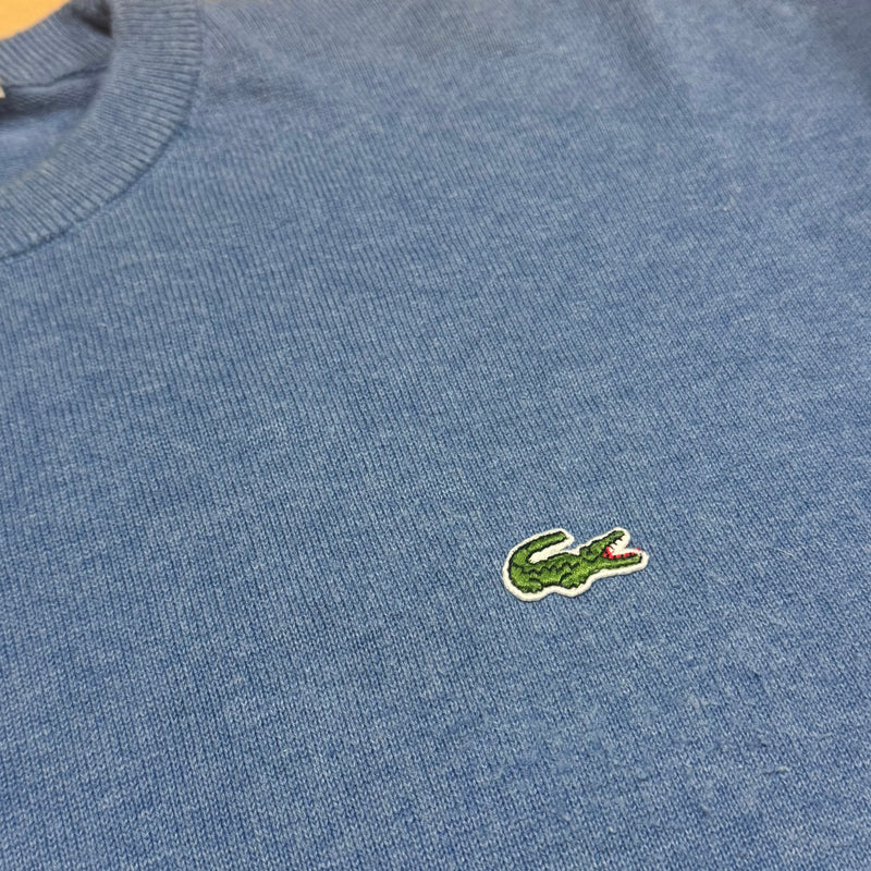 Detailansicht: Sourced limited accessories and clothes Lacoste skyblue crewneck sweatshirt – Logo, Nähte oder Material