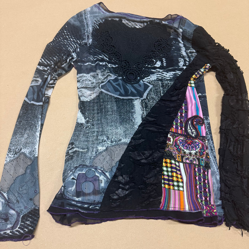 Detailansicht: Sourced limited accessories and clothes Exquiss y2k vintage longsleeve – Logo, Nähte oder Material