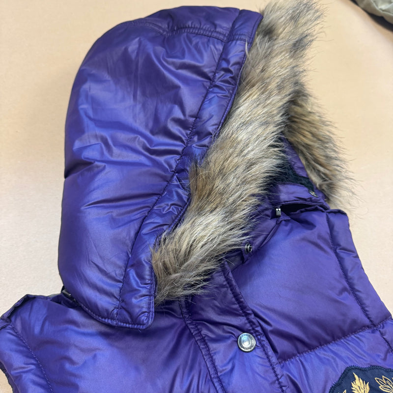 Detailansicht: Sourced limited accessories and clothes Polo Jeans Ralph Lauren pink winter vest – Logo, Nähte oder Material