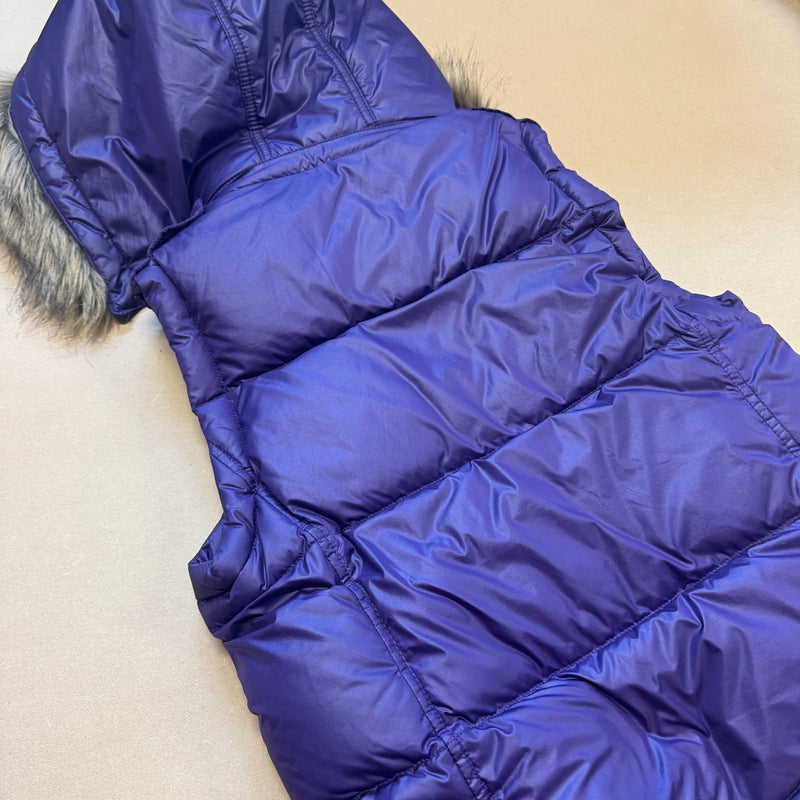 Detailansicht: Sourced limited accessories and clothes Polo Jeans Ralph Lauren pink winter vest – Logo, Nähte oder Material