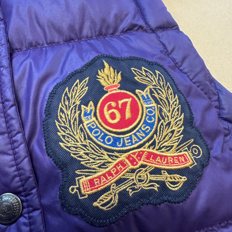 Detailansicht: Sourced limited accessories and clothes Polo Jeans Ralph Lauren pink winter vest – Logo, Nähte oder Material