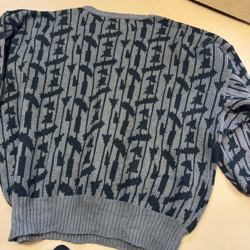 Detailansicht: Sourced limited accessories and clothes Vintage Barnaby 90s knitted sweatshirt – Logo, Nähte oder Material