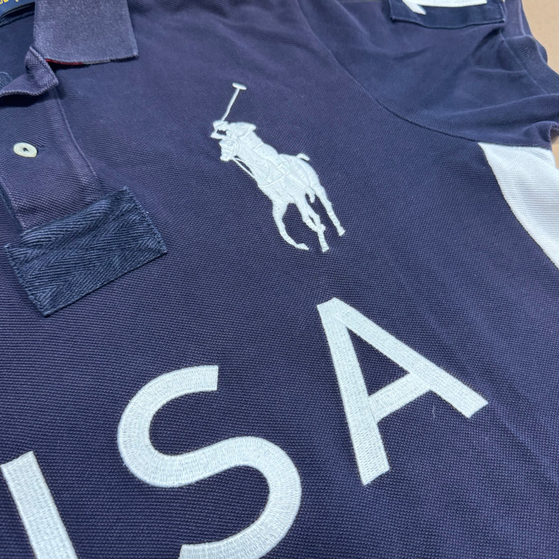 Detailansicht: Sourced limited accessories and clothes Polo Ralph Lauren USA No10 streetwear polo – Logo, Nähte oder Material