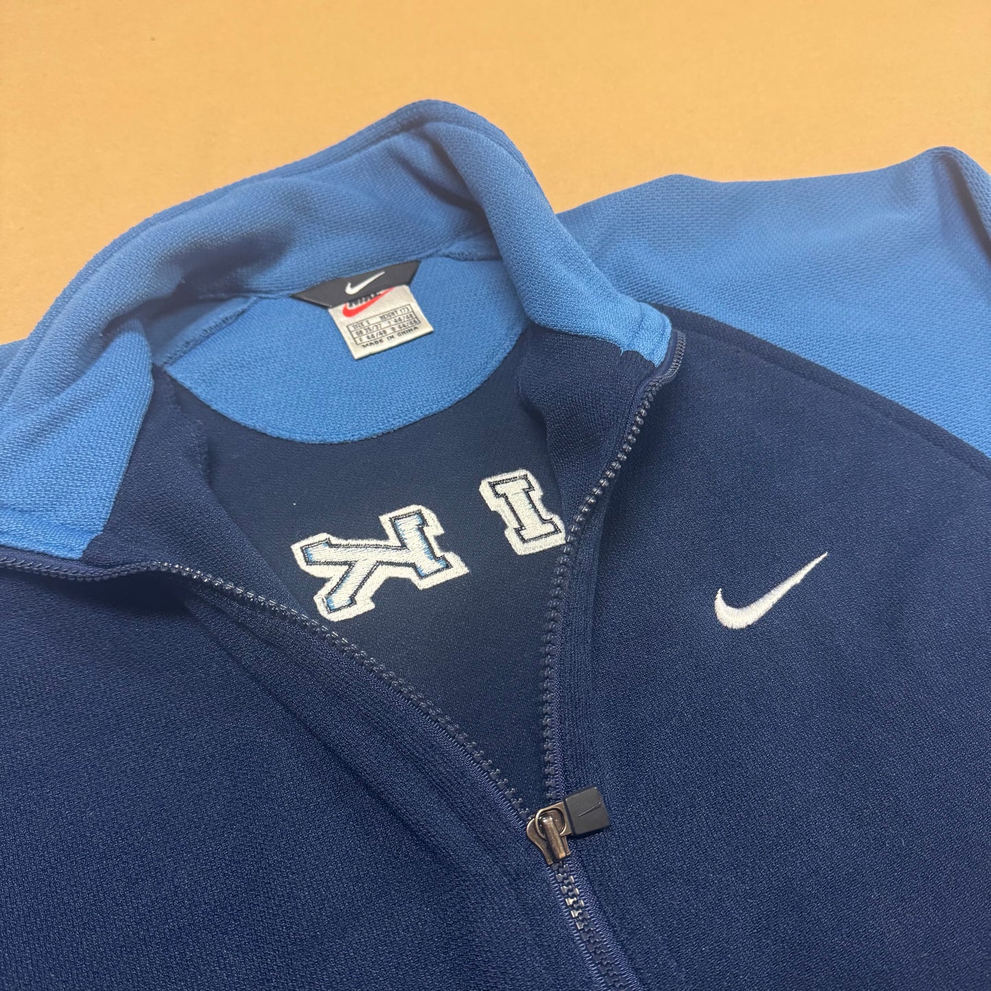 Nike vintage 90s oversized track jacket