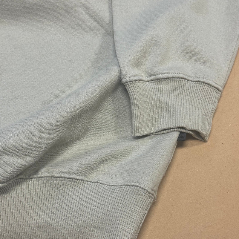 Detailansicht: Sourced limited accessories and clothes Adidas cream vintage sweatshirt – Logo, Nähte oder Material