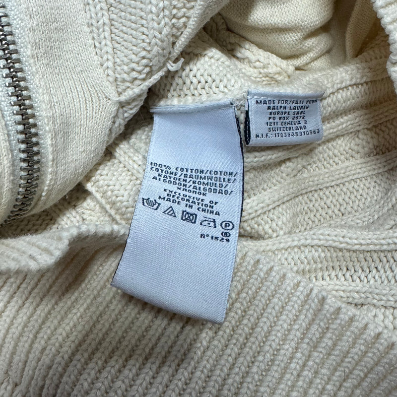 Detailansicht: Sourced limited accessories and clothes Ralph Lauren Sport vintage white knitted jacket – Logo, Nähte oder Material