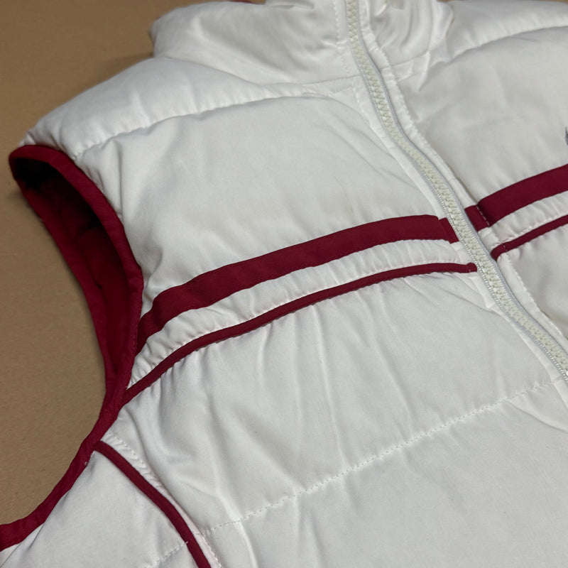 Detailansicht: Sourced limited accessories and clothes Nike vintage 90s reversible puffer vest – Logo, Nähte oder Material