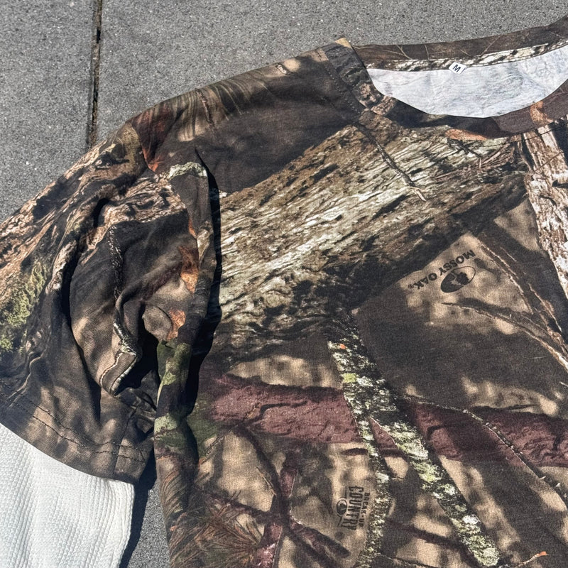 Detailansicht: Sourced limited accessories and clothes Yankees custom made camouflage longsleeve – Logo, Nähte oder Material