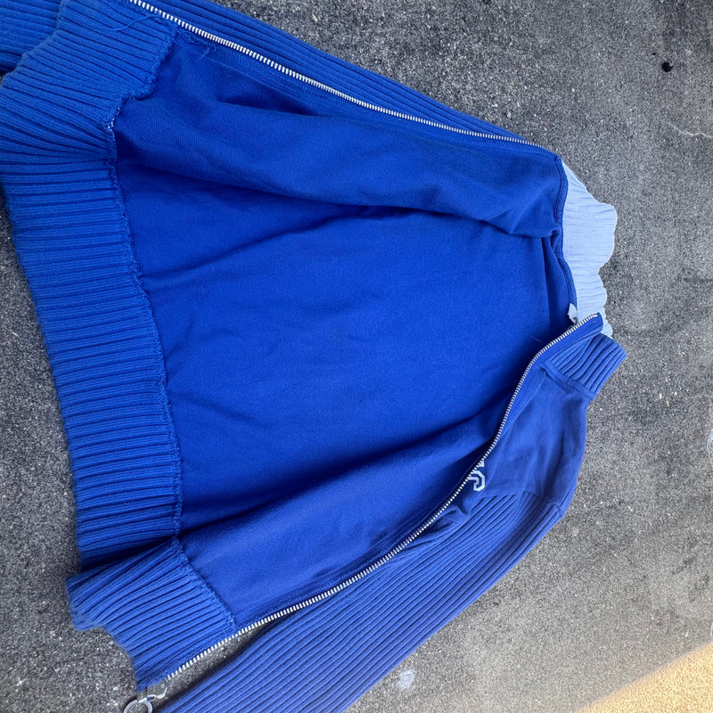 Detailansicht: Sourced limited accessories and clothes Pepe Jeans blue Y2K zip-up jacket – Logo, Nähte oder Material