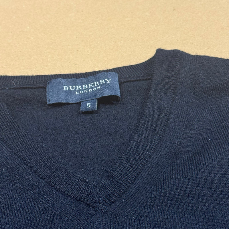 Detailansicht: Sourced limited accessories and clothes Burberry London vintage wool sweater – Logo, Nähte oder Material