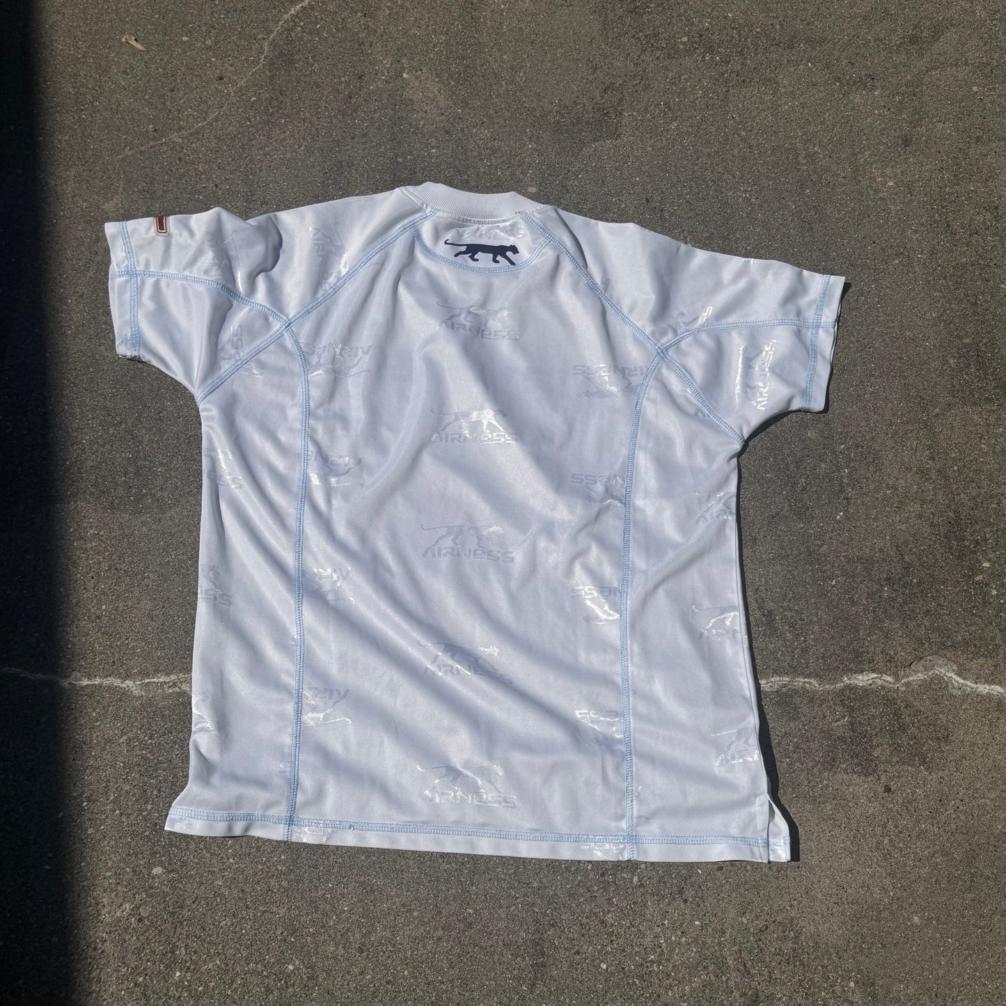 Airness streetwear 00s white t-shirt