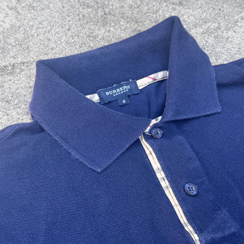 Detailansicht: Sourced limited accessories and clothes Burberry London vintage navy poloshirt – Logo, Nähte oder Material