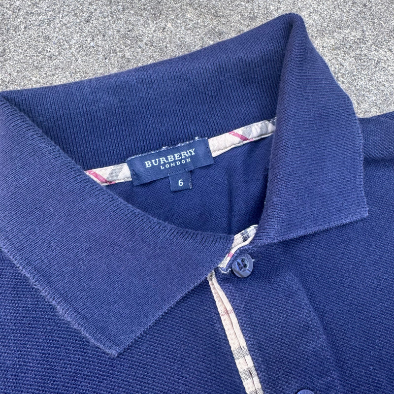 Detailansicht: Sourced limited accessories and clothes Burberry London vintage navy poloshirt – Logo, Nähte oder Material