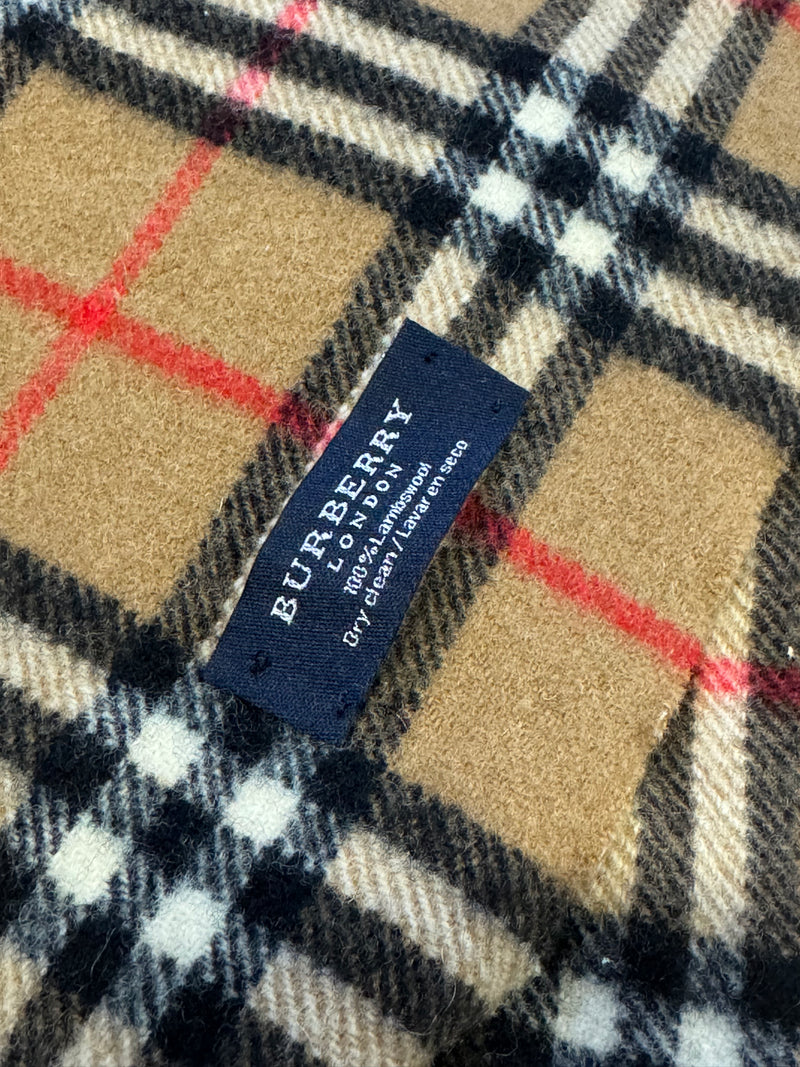 Detailansicht: Sourced limited accessories and clothes Burberry London lambswool scarf – Logo, Nähte oder Material