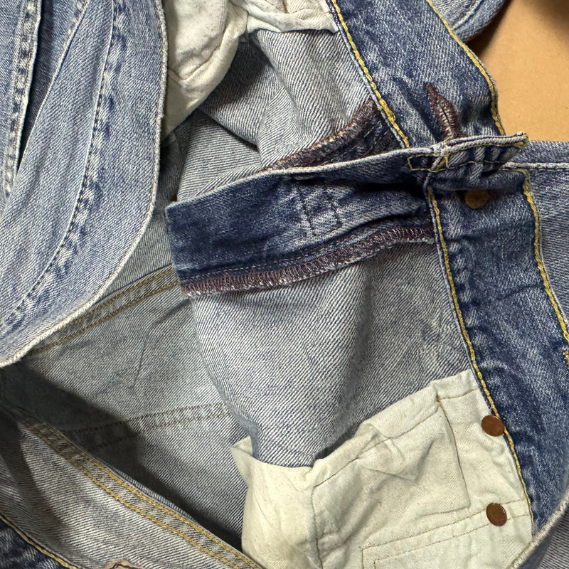 Detailansicht: Sourced limited accessories and clothes Polo Ralph Lauren straight leg denim jeans – Logo, Nähte oder Material