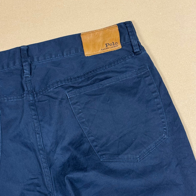 Detailansicht: Sourced limited accessories and clothes Polo Ralph Lauren classic straight leg pants – Logo, Nähte oder Material