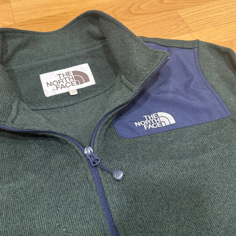 Detailansicht: Sourced limited accessories and clothes The North Face interior warm fleece jacket – Logo, Nähte oder Material