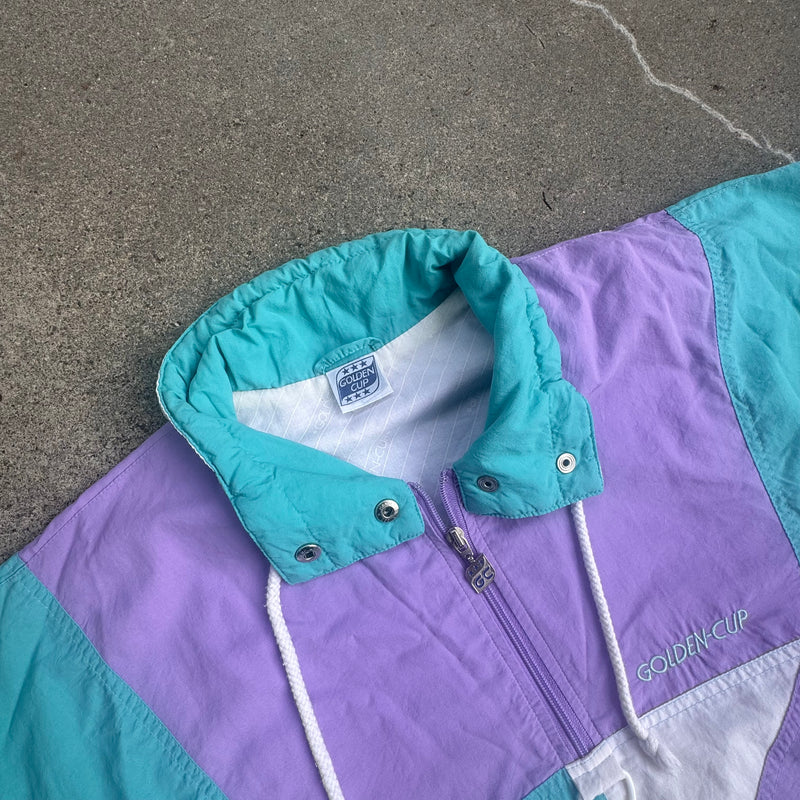 Detailansicht: Sourced limited accessories and clothes Golden Cup vintage 80s track set – Logo, Nähte oder Material