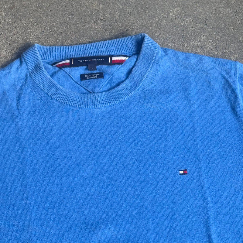 Detailansicht: Sourced limited accessories and clothes Tommy Hilfiger Pima cotton cashmere sweater – Logo, Nähte oder Material