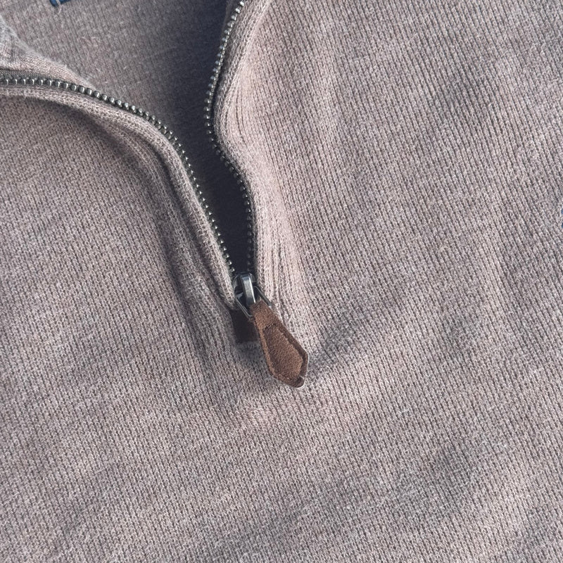 Detailansicht: Sourced limited accessories and clothes Polo Ralph Lauren brown vintage quarter zip – Logo, Nähte oder Material