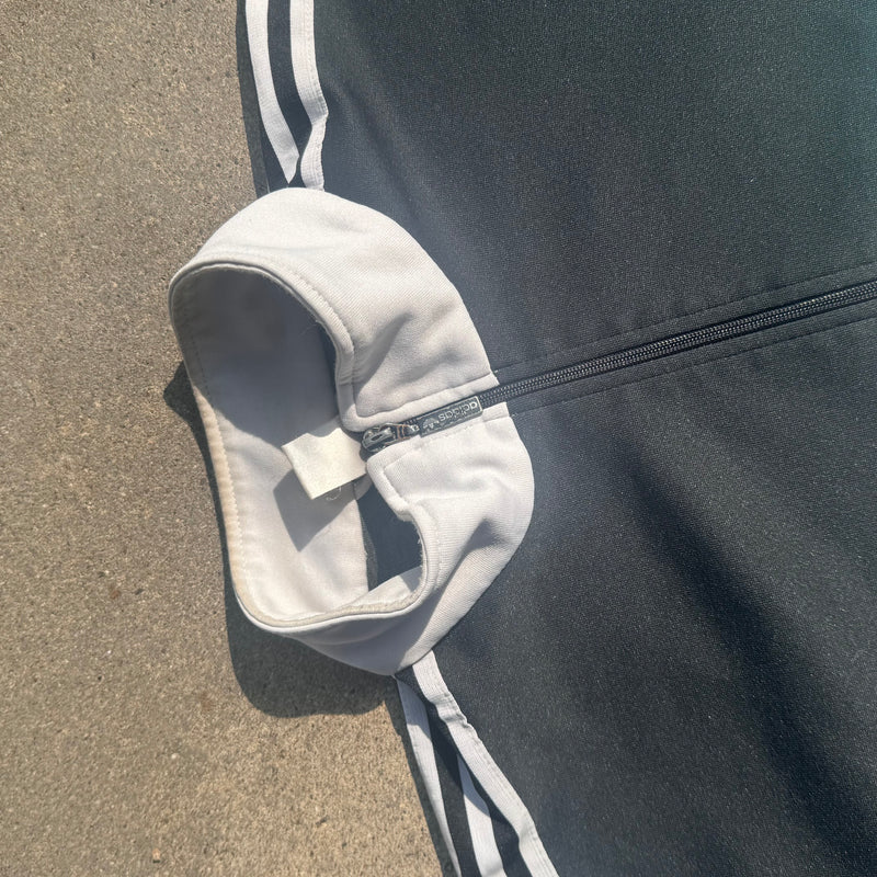Detailansicht: Sourced limited accessories and clothes Adidas vintage block black track jacket – Logo, Nähte oder Material