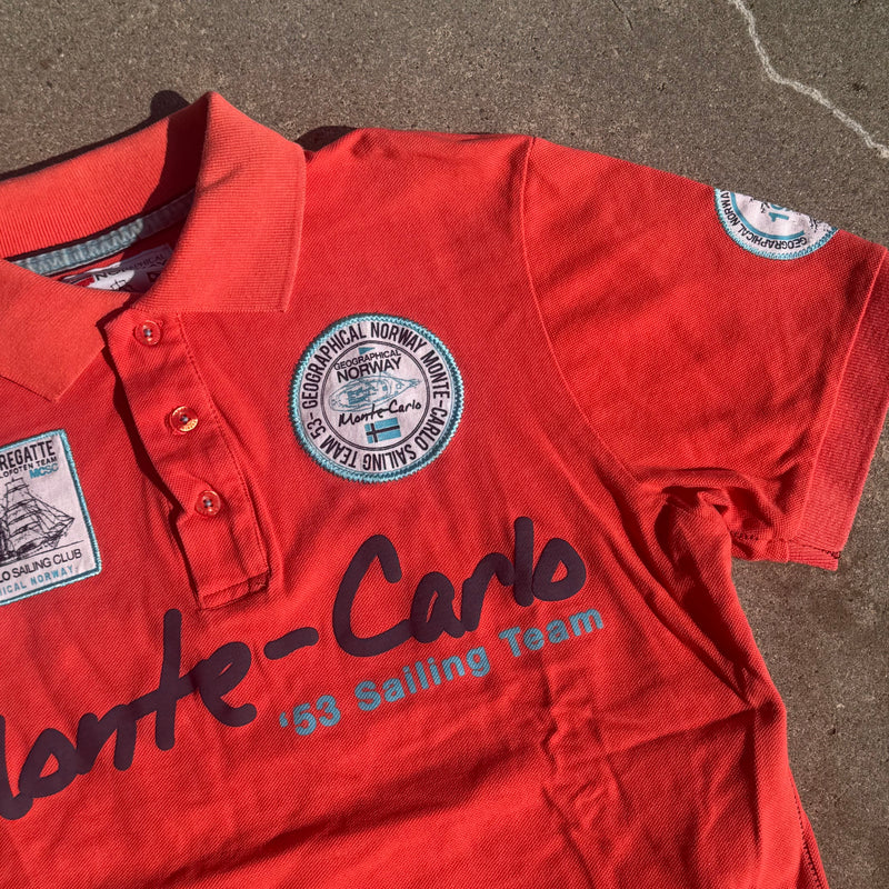 Detailansicht: Sourced limited accessories and clothes Monte Carlo orange streetwear poloshirt – Logo, Nähte oder Material