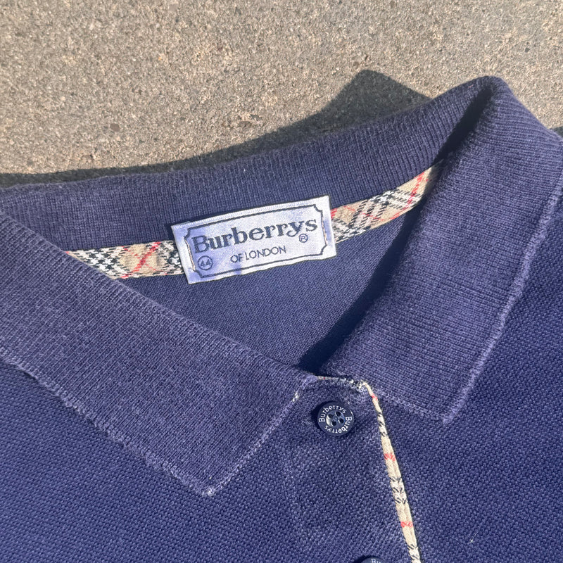 Detailansicht: Sourced limited accessories and clothes Burberry's of London vintage navy blue poloshirt – Logo, Nähte oder Material