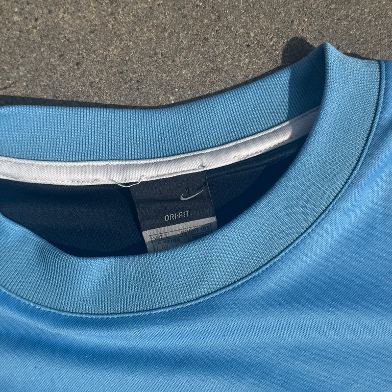 Detailansicht: Sourced limited accessories and clothes Nike Shox 00s streetwear T-shirt – Logo, Nähte oder Material