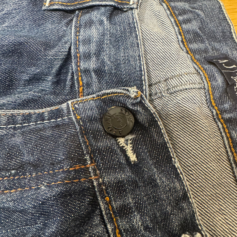 Detailansicht: Sourced limited accessories and clothes Armani stone washed straight leg jeans – Logo, Nähte oder Material